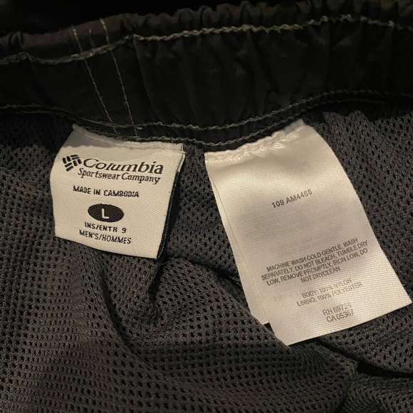 Columbia Black Utility Shorts - Picture 6 of 7